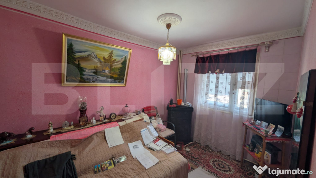 Apartament 3 camere confort 2 , etaj 1/4 – bloc 1972 Micro