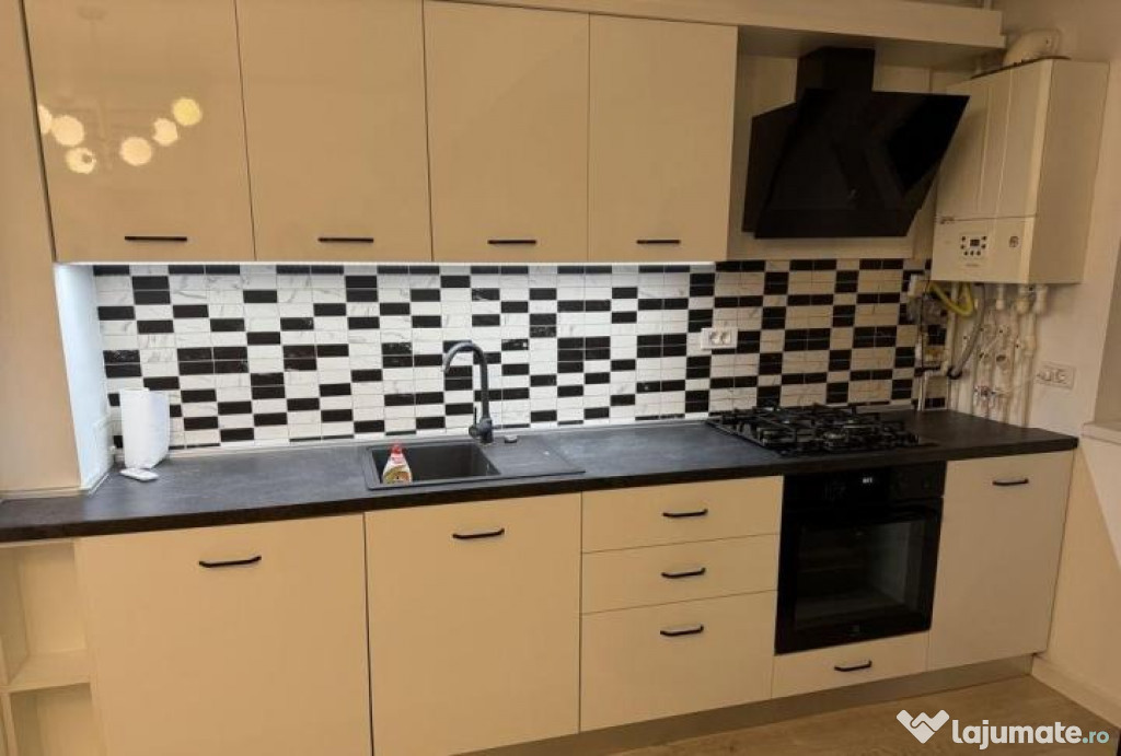 Aparatorii patriei studio dublu etaj 4