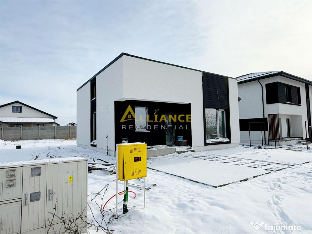 Casa Individuala / 3 Camere / 2 Bai / 450 mp Teren