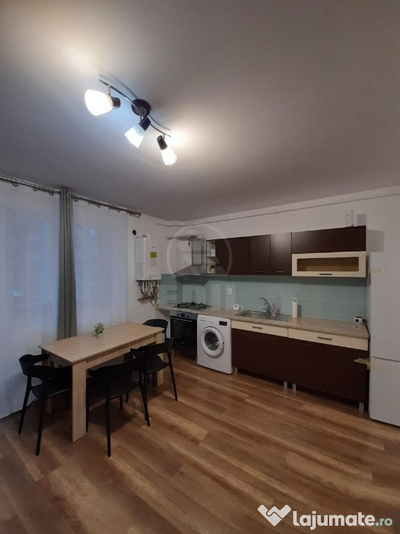 Apartament de 2 camere, seidecomandat, zona centrala, Floresti