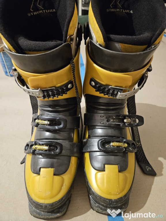 Clapari ski de tura LOWA