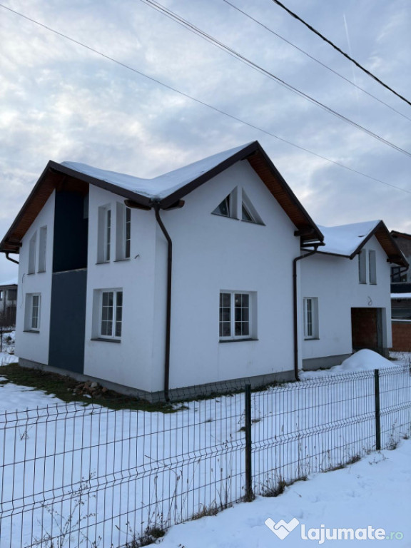 Casă în Tăuții-Măgherăuș – 5 camere, încălzire î