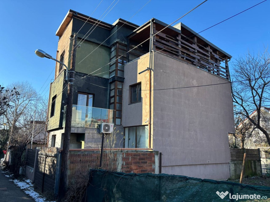 Vila langa lacul Baneasa, parcul Herastrau, zona Nord, Str. Garlei