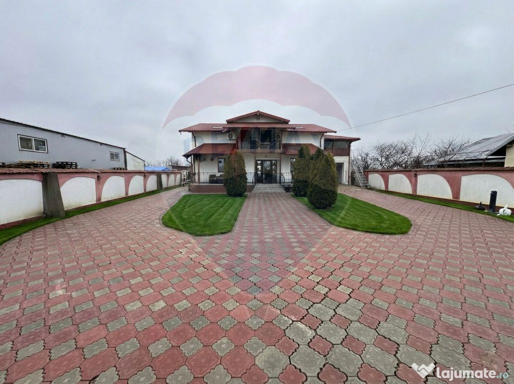 Casă / Vilă cu 5 camere de vânzare