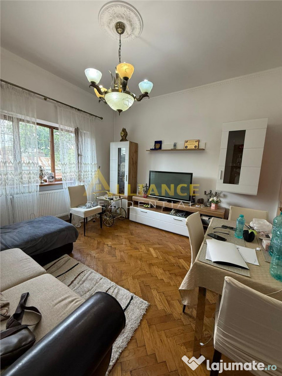 Piata Unirii-Apartament 2 Camere-Gata de Mutare