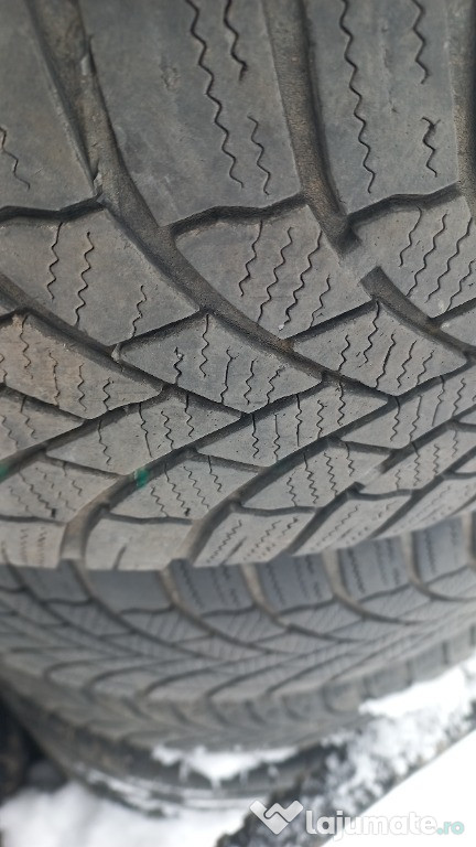 Set 2 anvelope iarna 195 65 15 Bridgestone