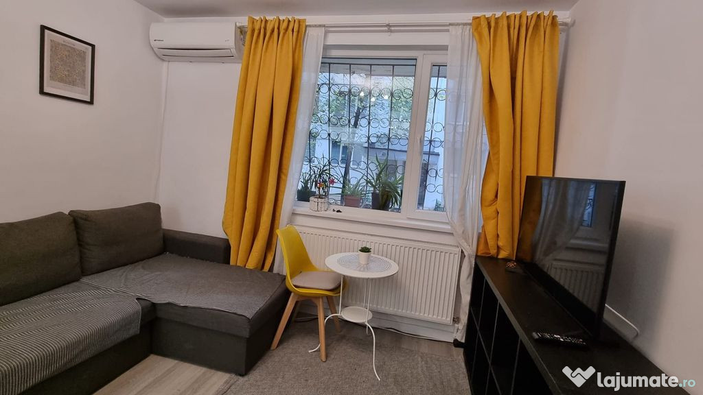 Garsoniera dubla adiacent Secuilor