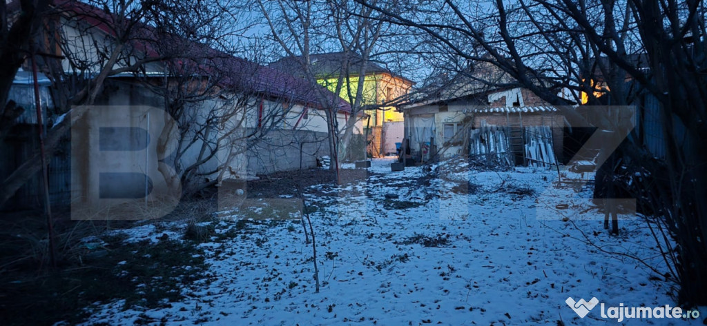 Proprietate semi-centrala, casa demolabila cu teren 327 mp,