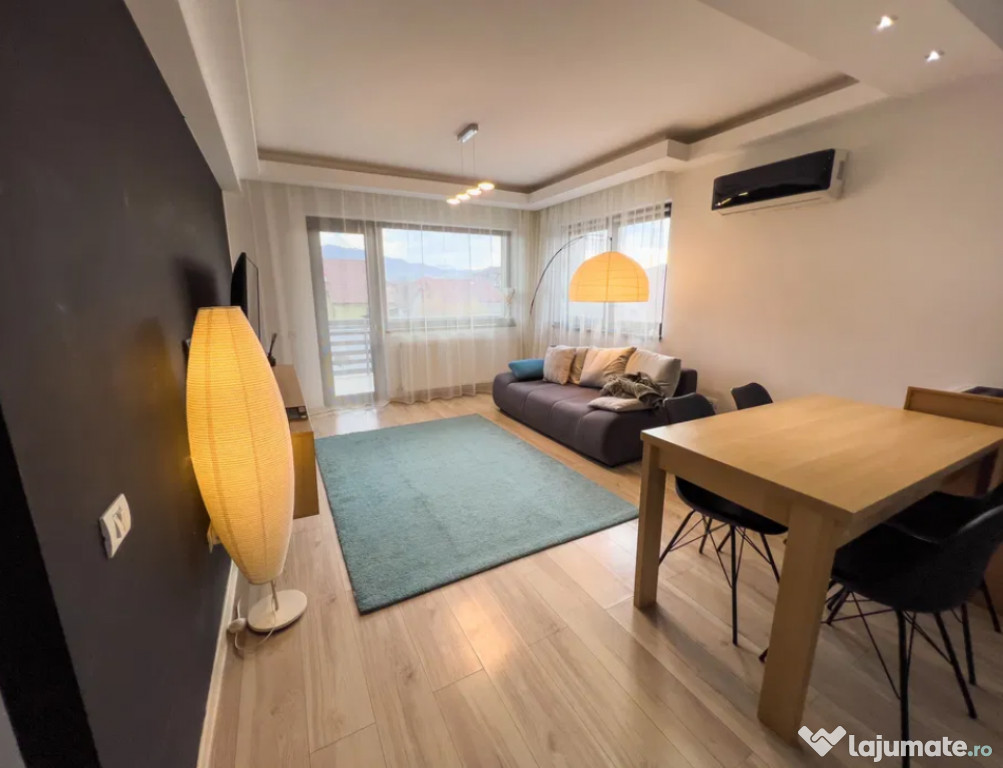 Apartament 2 camere, decomandat - zona Tractorul