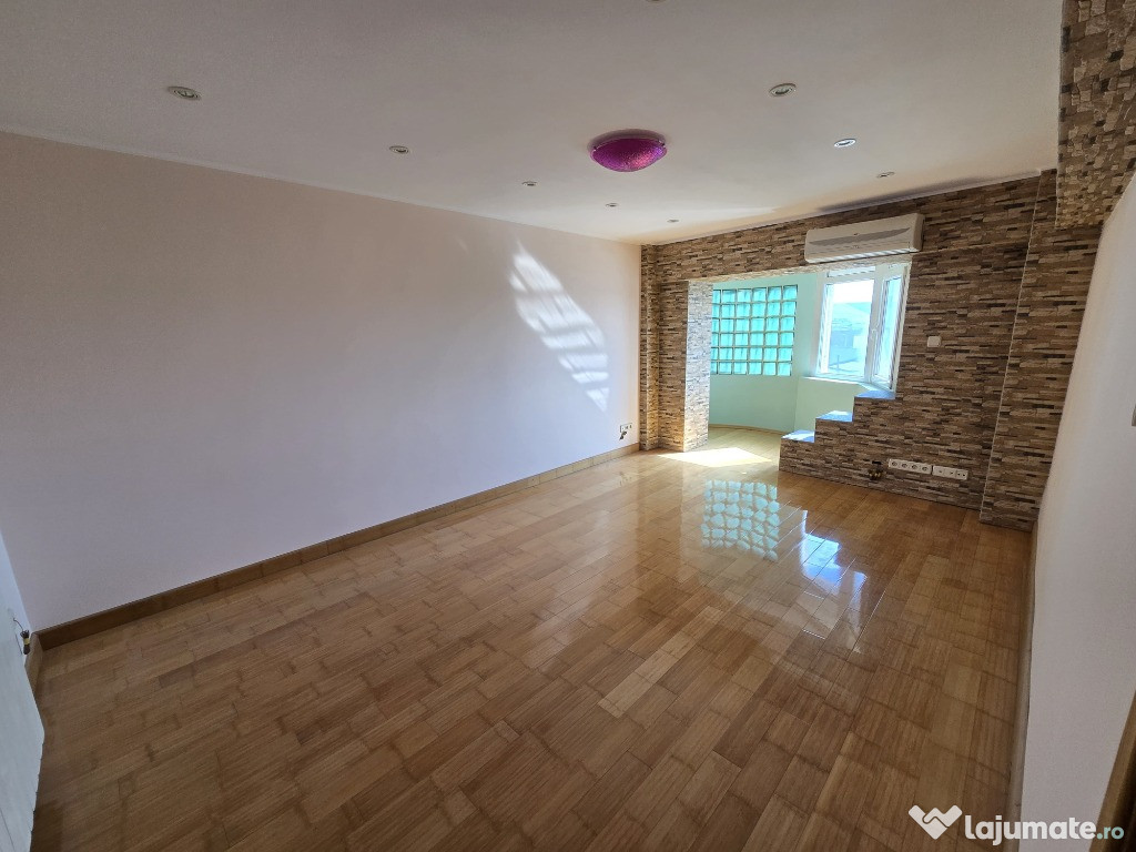 Apartament 3 Camere la Piață centru Barlad, Vaslui + parcare privată!