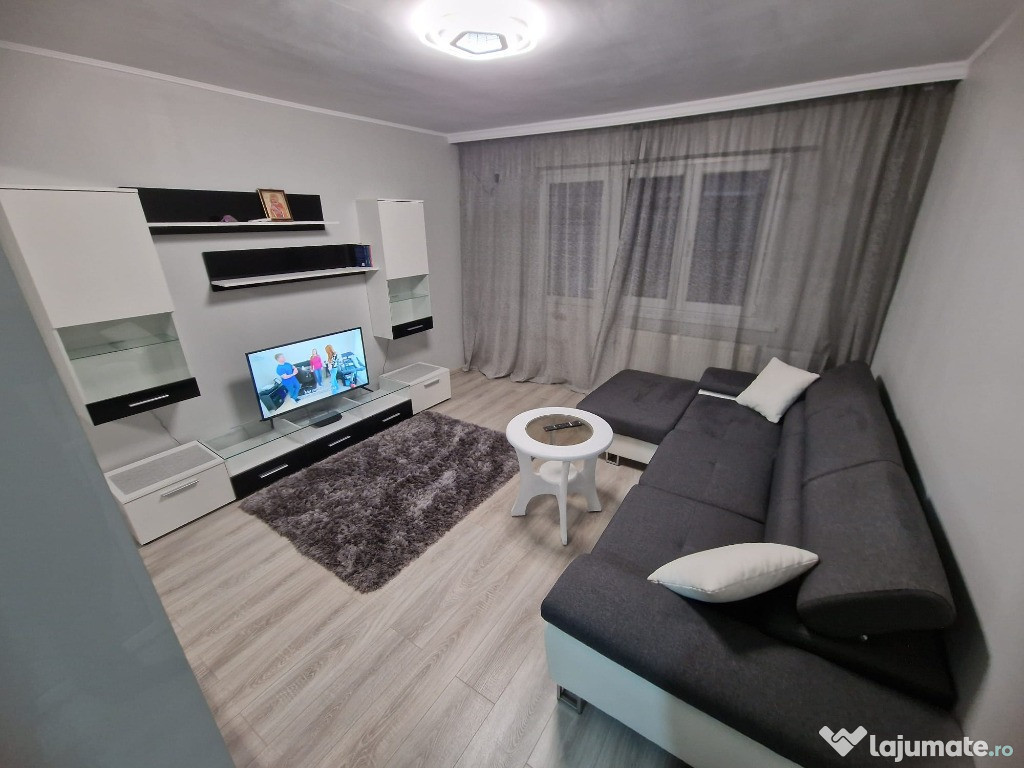Inchiriez Apartament 2 camere vis-a-vis de Politia municipala