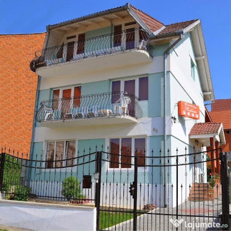 Pensiune Guesthouse de vânzare, 12 camere parcare