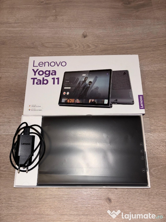 Tableta Yoga Tab 11 cu pen și husa incluse
