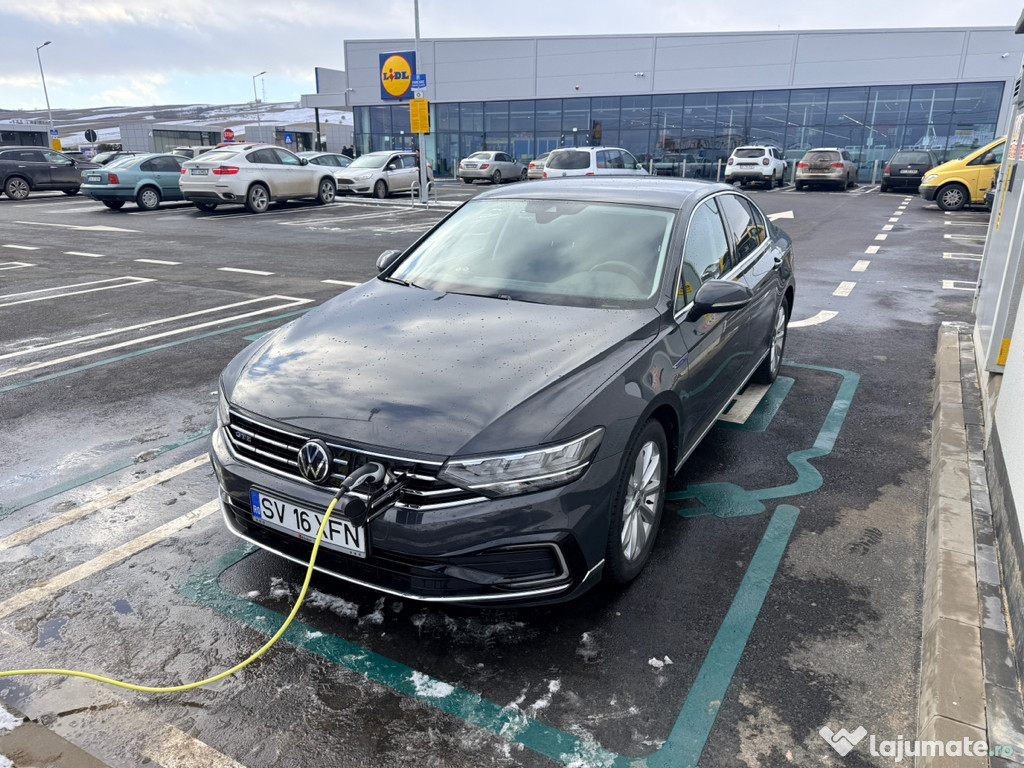 VW Passat GTE 2021 218CP