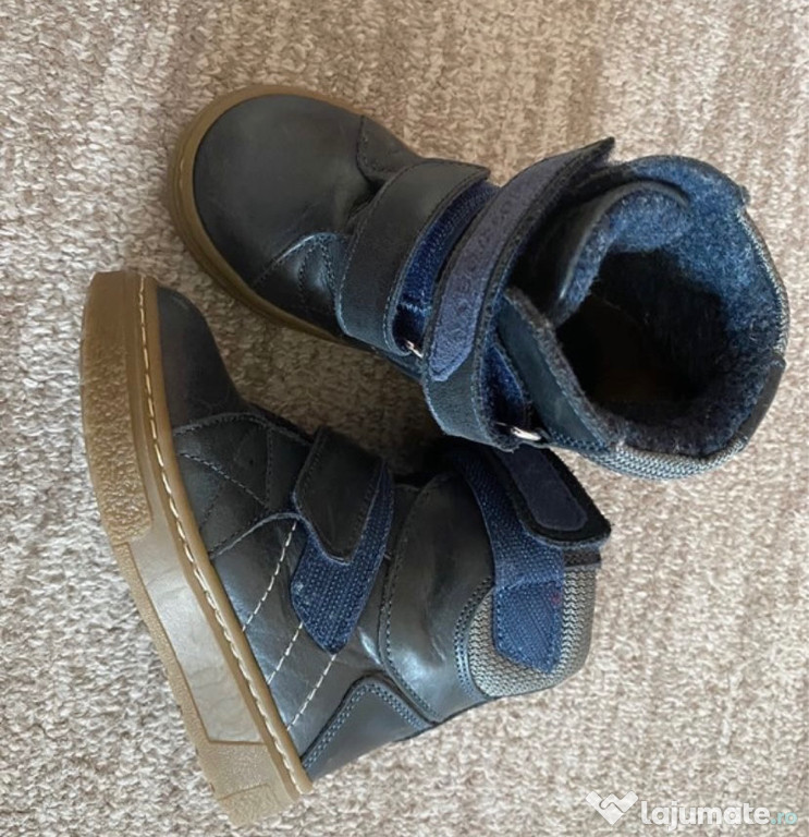 Ghete din piele marimea 23