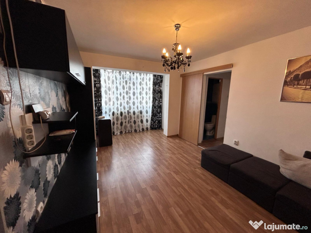 Apartament 3 camere confort 2 sporit, zona Viziru 1, etaj 3.