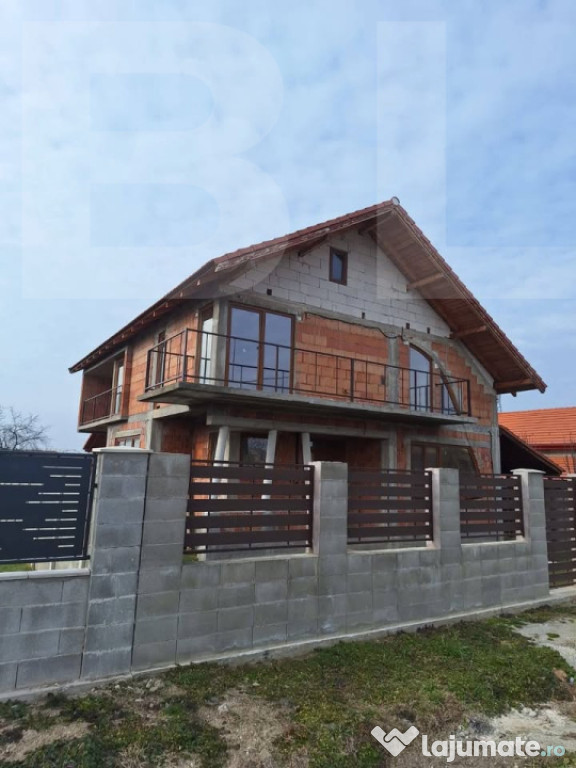 Vand casa la gri in Sat Costeiu str. crizantemelor nr.235