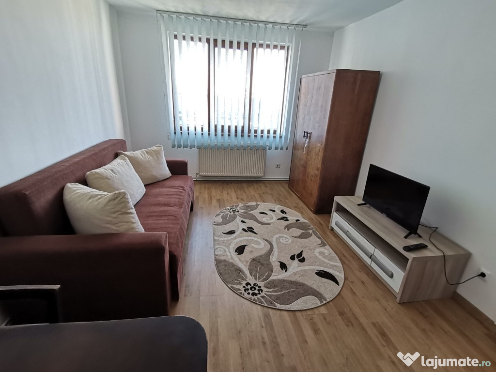 Apartament 2 camere decomandat,renovat, zona Centrala