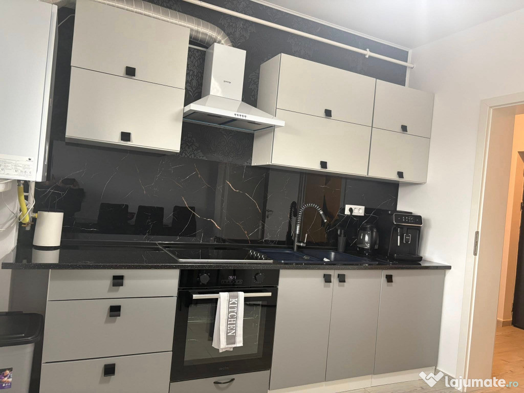 Apartament de 2 camere zona SANPETRU