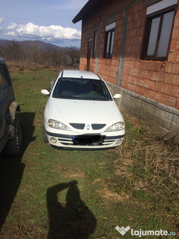 Dezmembrez Renault 1,9 dCi din 2003