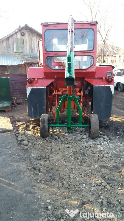 Macara girafa dupa tractor