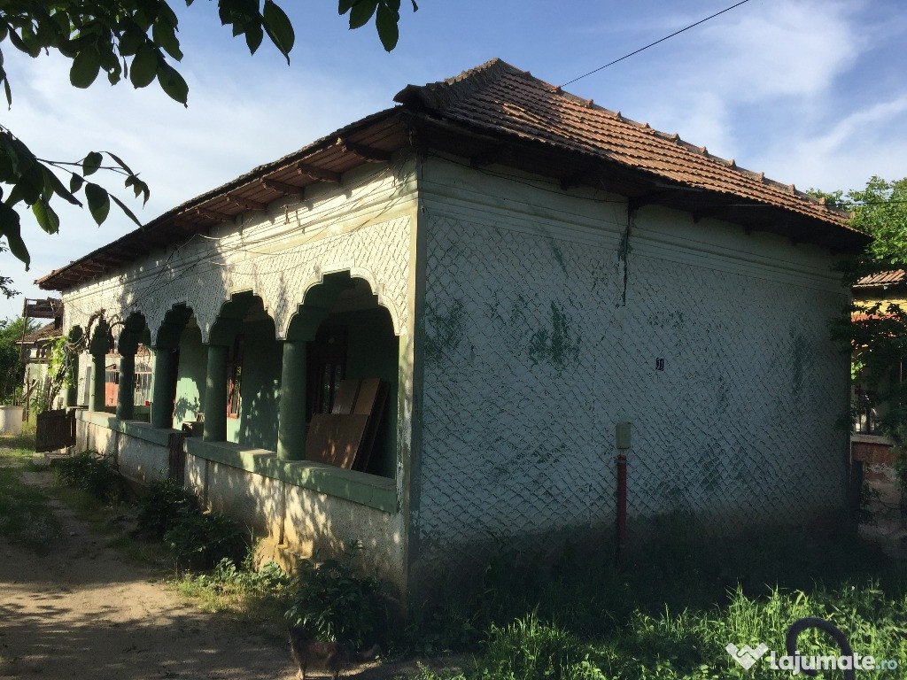 Casa 4 camere in com. Smardioasa strada Morii