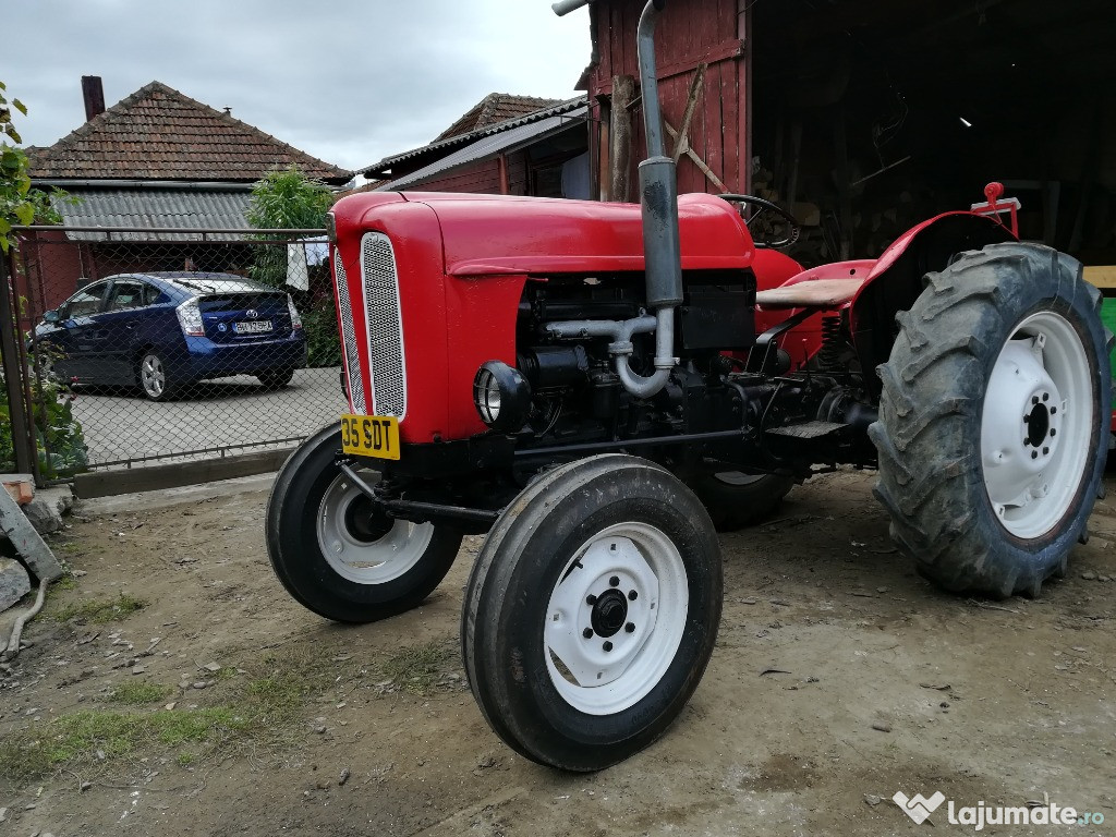 Tractor Fiat 411