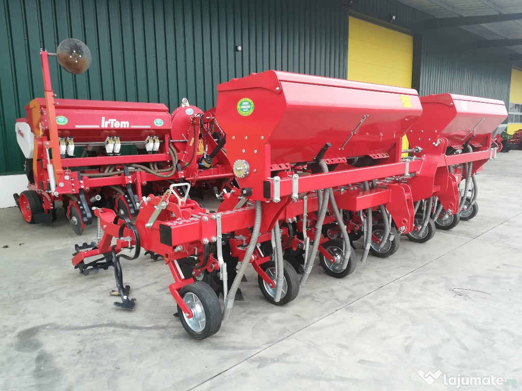 Prasitoare (cultivator) cu fertilizare