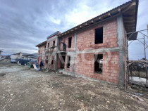 Casa / Vila 4 camere in Selimbar