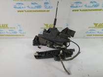 Broasca incuietoare usa dreapta fata a2047231008 Mercedes-B