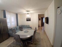 Apartament cu 3 camere, mobilat si utilat, cu parcare