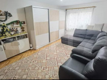 Apartament de 3 camere, decomandat, Rogerius