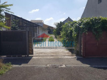 Teren central de 1000 mp cu Hale de 600 mp pentru depozitare