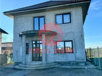Casa/Vila Parter Etaj cu Teren de 500 mp, Localitatea Lazu