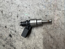 Injector Volkswagen Golf 5 2.0 Benzina 2008, 06F906036A