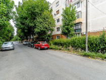 REZERVAT! Apartament, 3 camere, 2 băi, Etajul 2 în Mica...