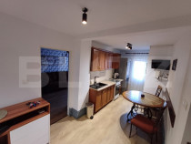 Apartament 3 camere, decomandat, etaj intermediar zona Centr