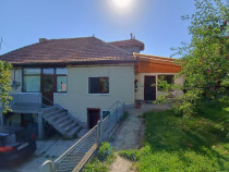 Casa cu 8 camere in Zarnesti Șoseaua Branului