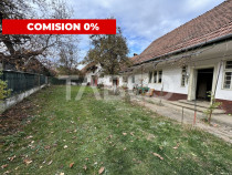 Casa cu gradina 3 camere anexe gospodaresti 5702 mp teren in
