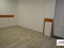 Apartament Bloc Nou 3 Camere 2 Bai si 2 Parcari Private de