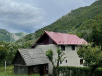 Casa de vacanta, cu 5 camere, 100 mp utili, Alba-Iulia