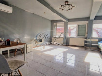 Casa cu parcare in curte, in zona semicentrala