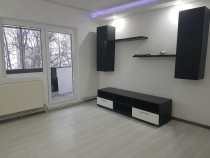 Apartament trei camere, semimobilat, renovat frumos, etaj 3, Mioritei