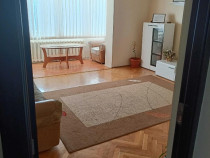 Apartament cu 3 camere, decomandat - zona Judetean