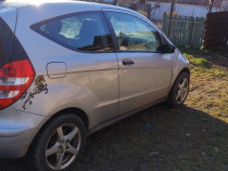 Vand mercedes a class 150 Benzină