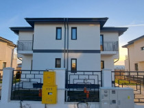 Casa tip duplex //3 camere //2 bai