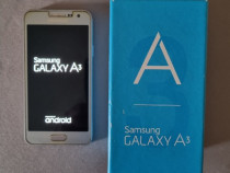 Telefon mobil Samsung Galaxy A3 cu toate accesoriile