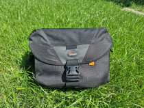 Geantă foto Lowepro Stealth Reporter D550 AW