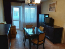 Apartament 3 camere situat in zona CENTRU