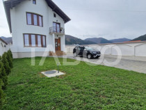 Casa individuala de inchiriat cu panouri folovoltaice Gura R